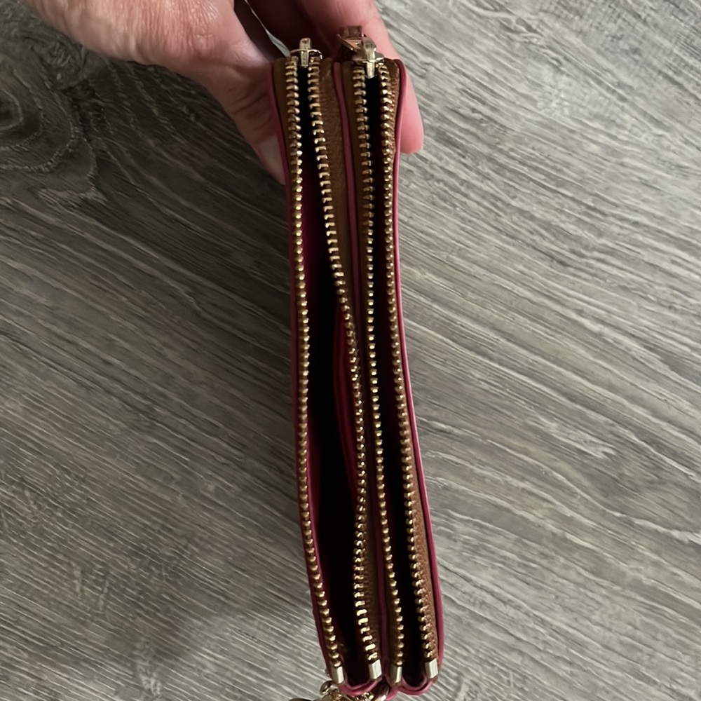 NWOT Coach Wallet - Picture 5 of 5
